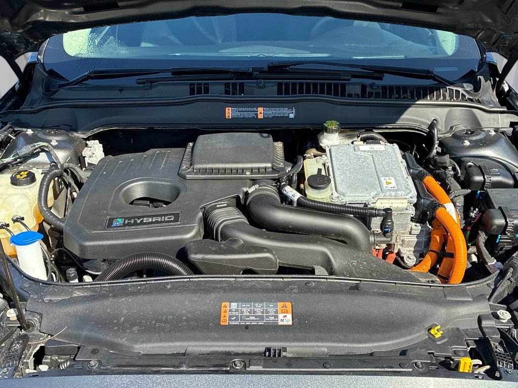Used 2020 Ford Fusion SE FWD image 14
