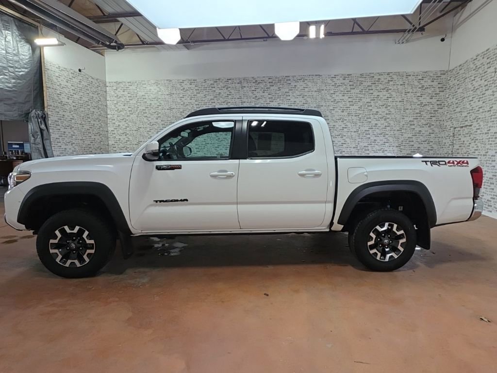 Used 2019 Toyota Tacoma TRD Off-Road image 7