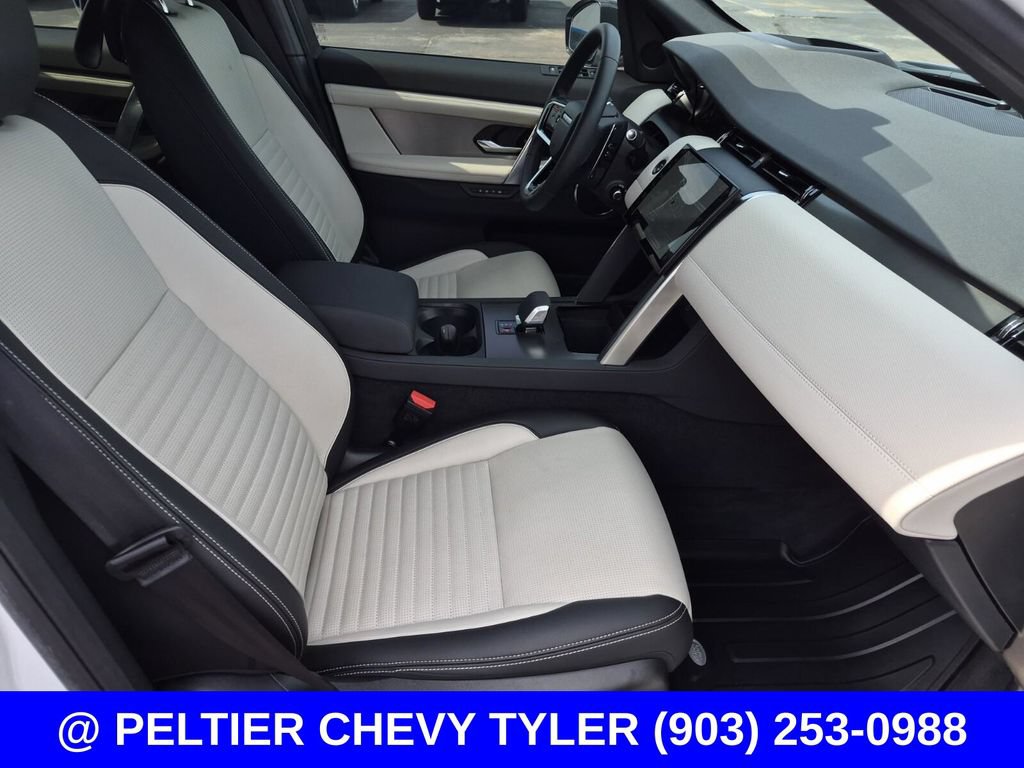 Used 2025 Land Rover Discovery Sport Dynamic SE AWD/4WD image 11