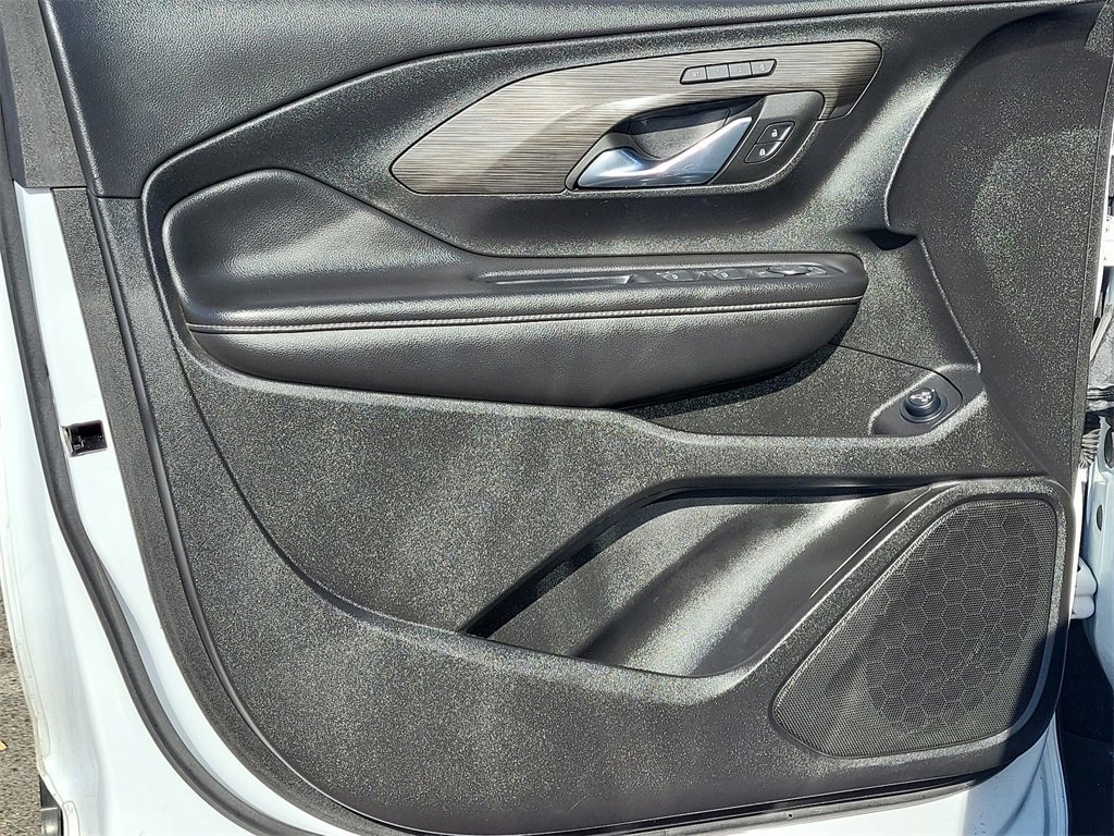 Certified 2023 GMC Terrain SLT image 6