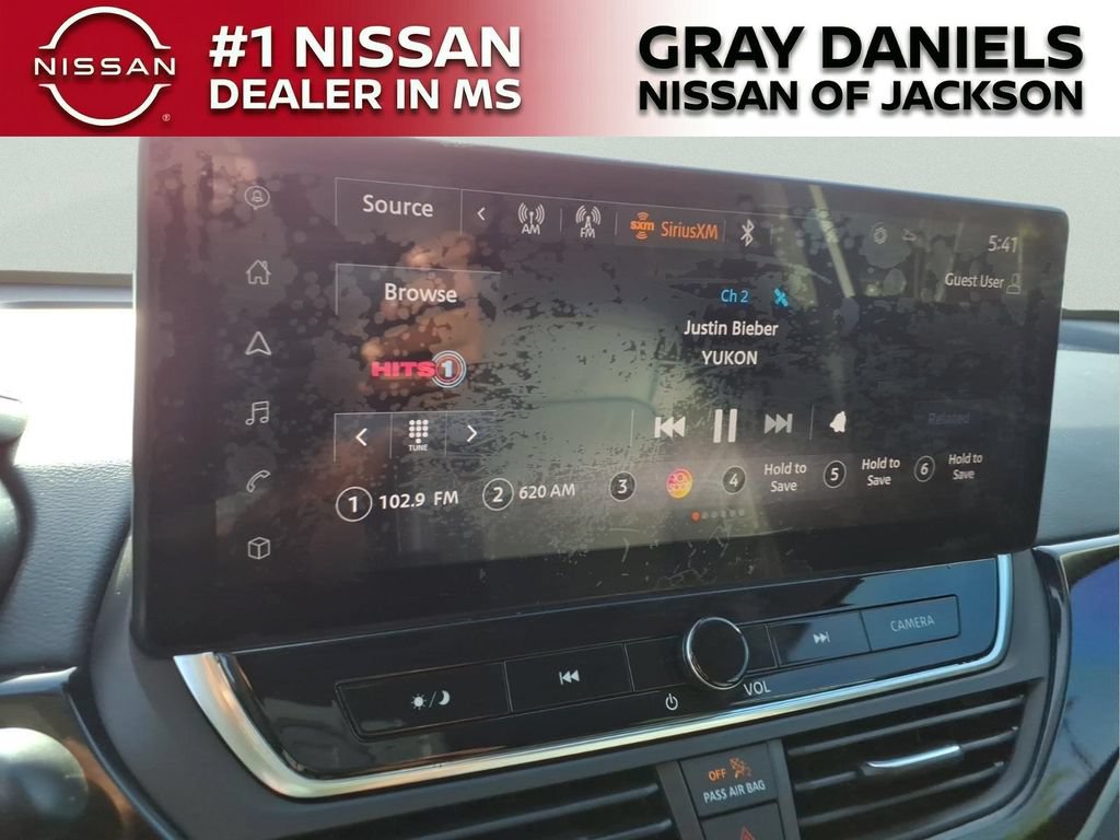 Used 2024 Nissan Altima 2.5 SR w/ SR Premium Package FWD image 16