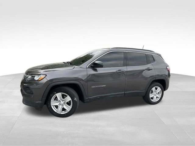 Used 2022 Jeep Compass Latitude AWD/4WD image 3