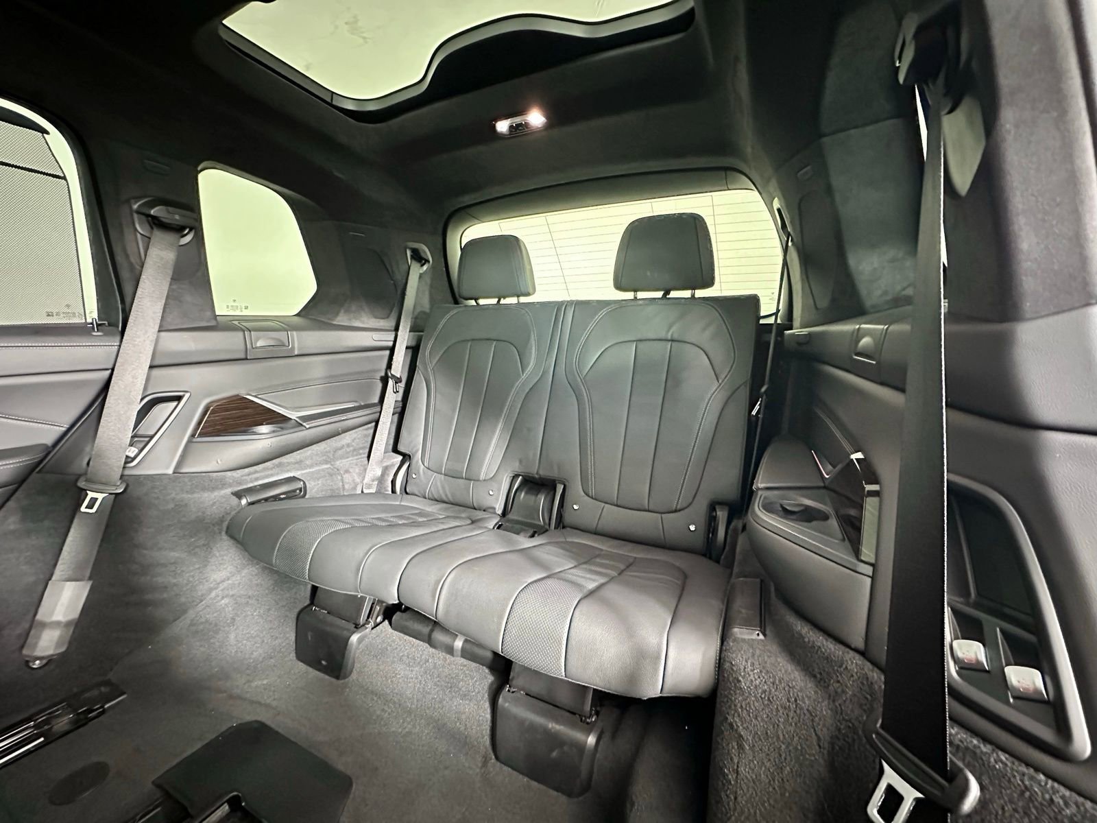 Used 2020 BMW X7 xDrive40i w/ M Sport Package image 38