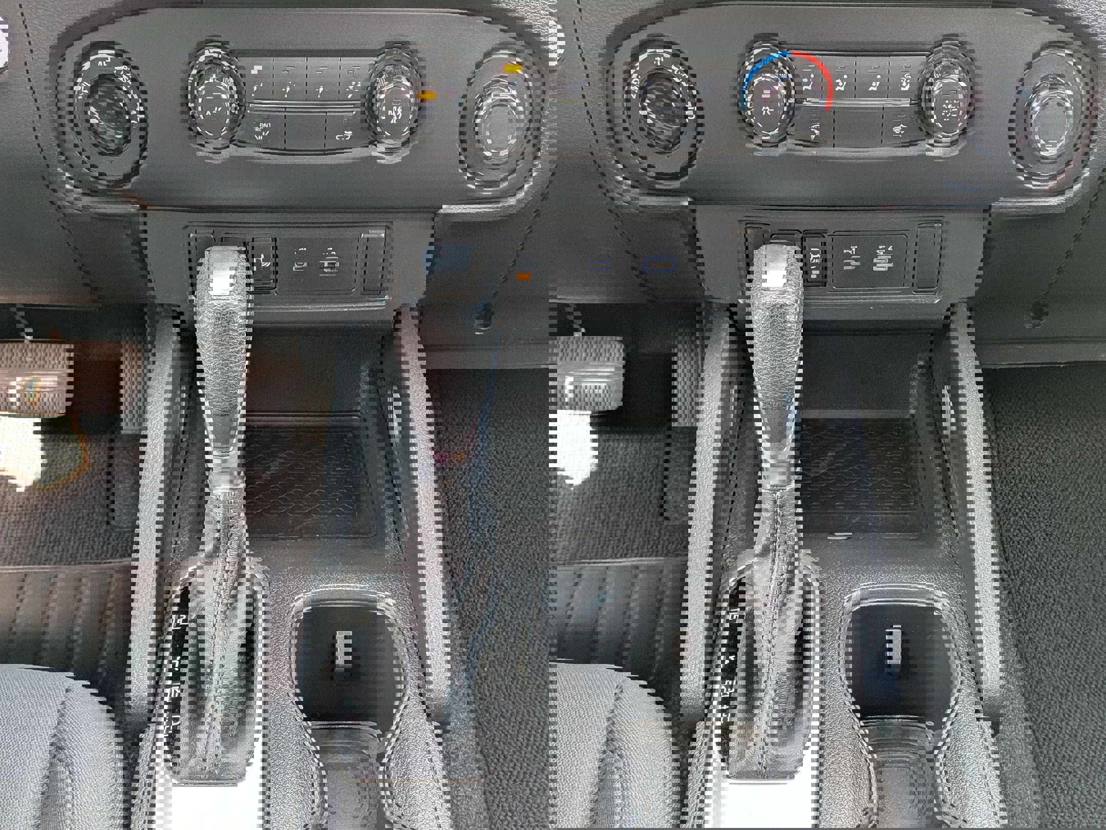 Used 2022 Nissan Frontier S w/ Technology Package image 22