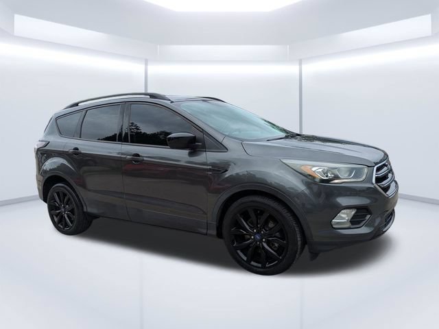 Used 2017 Ford Escape SE w/ Equipment Group 201A