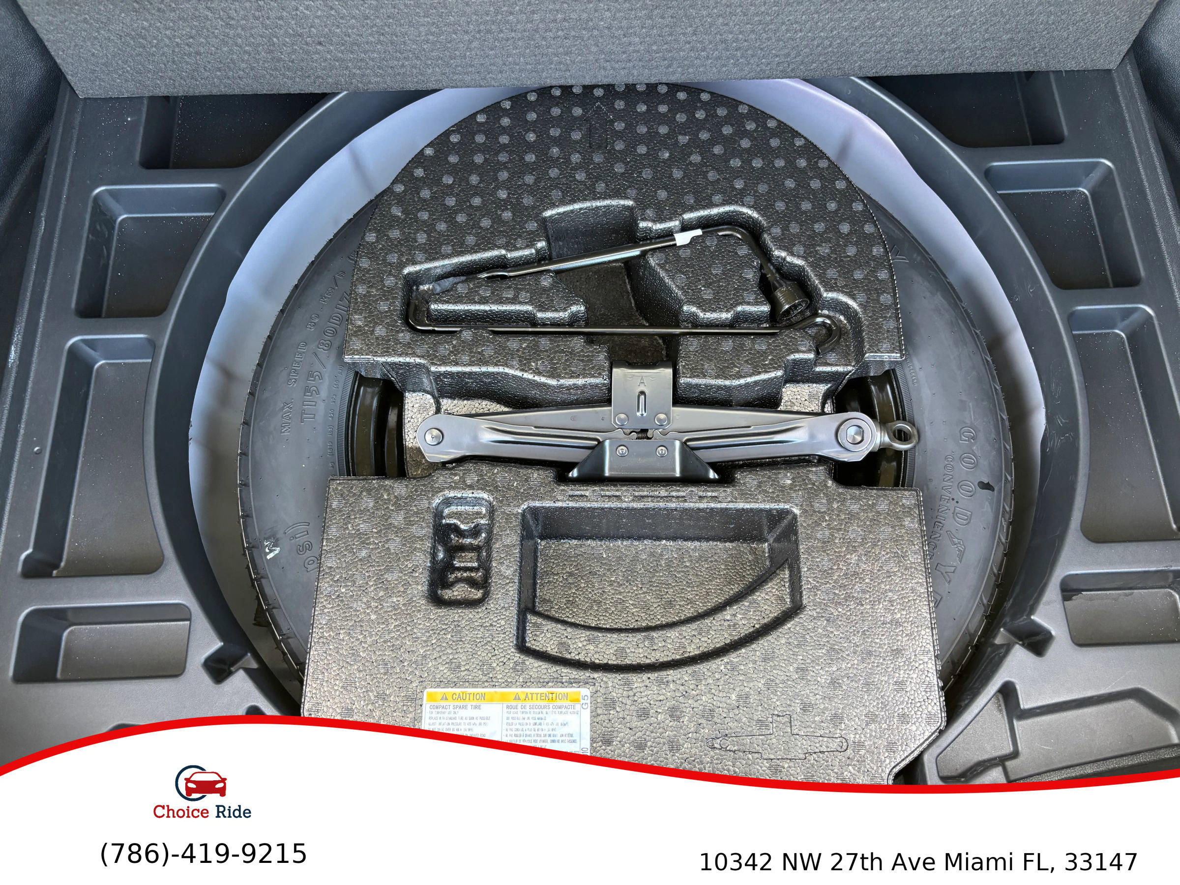 Used 2024 Toyota Corolla Cross LE image 32