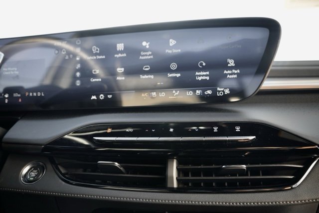 Used 2025 Buick Enclave Avenir w/ Super Cruise Package image 15