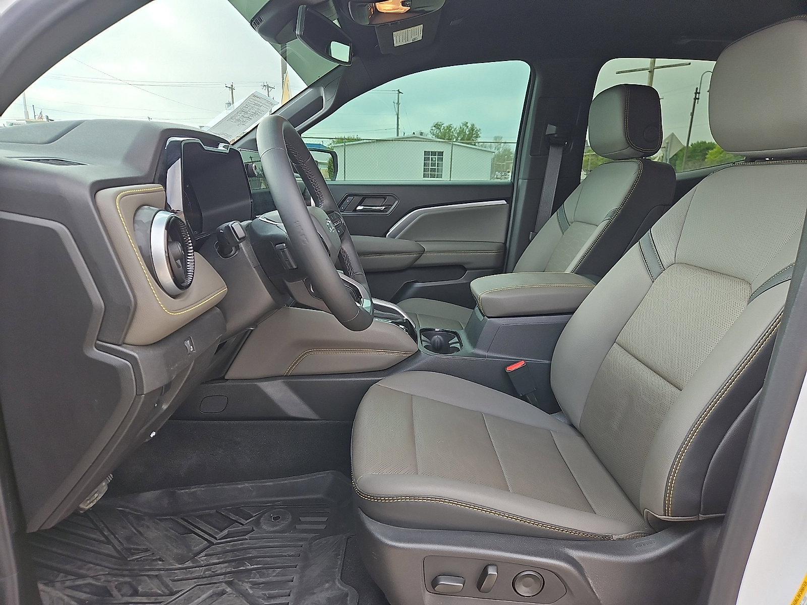 Used 2024 Chevrolet Colorado ZR2 w/ ZR2 Convenience Package III AWD/4WD image 15