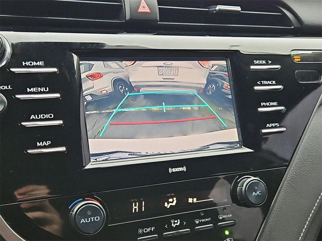 Used 2020 Toyota Camry SE image 18