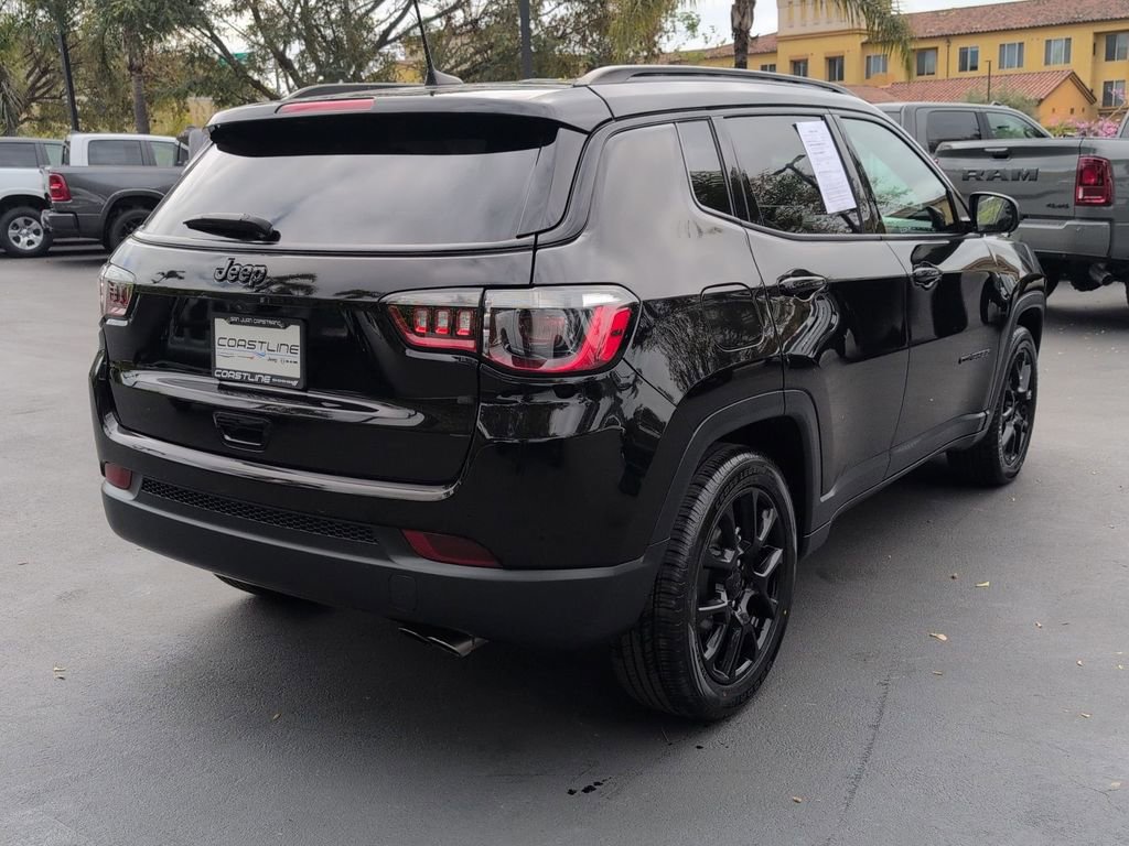 Certified 2022 Jeep Compass Altitude image 5