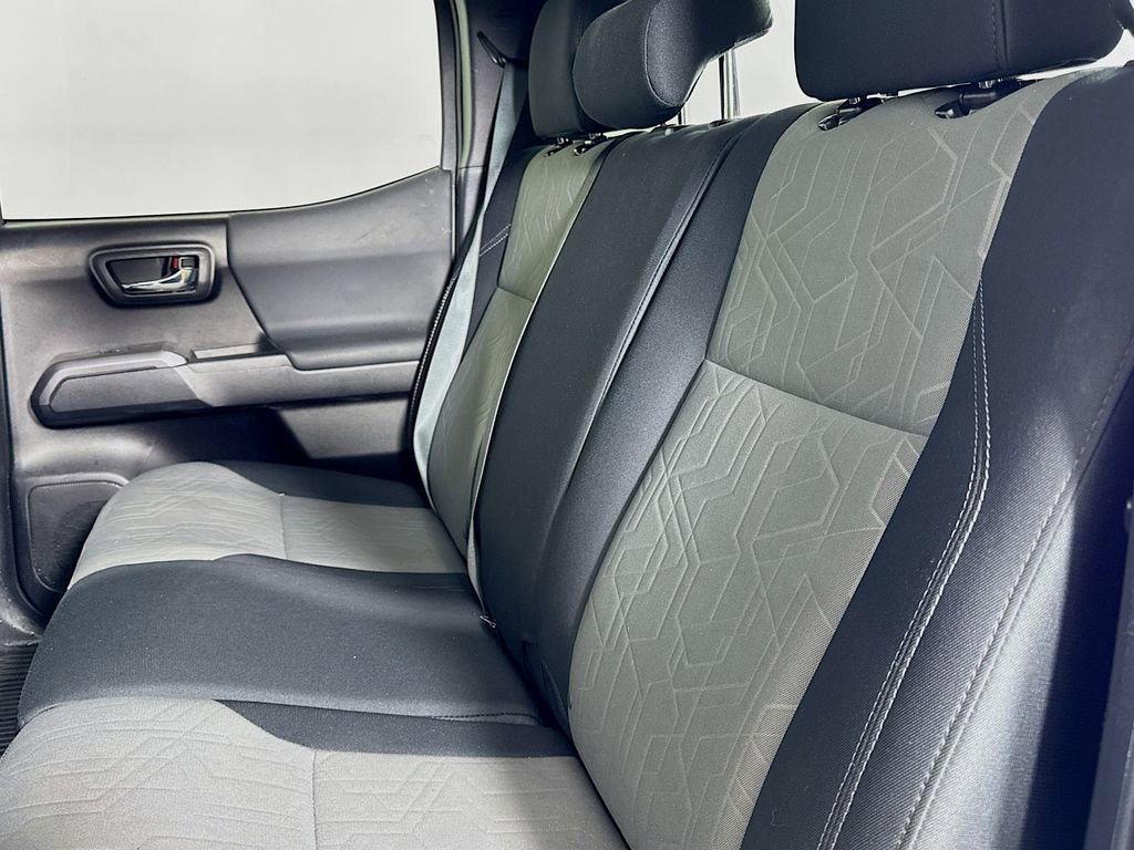 Used 2020 Toyota Tacoma TRD Off-Road w/ Advanced Technology Package image 13