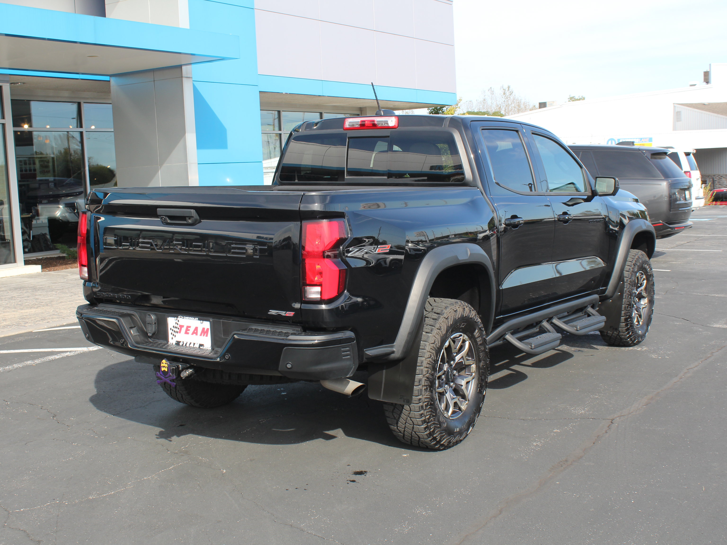 Used 2024 Chevrolet Colorado ZR2 w/ Technology Package AWD/4WD image 6