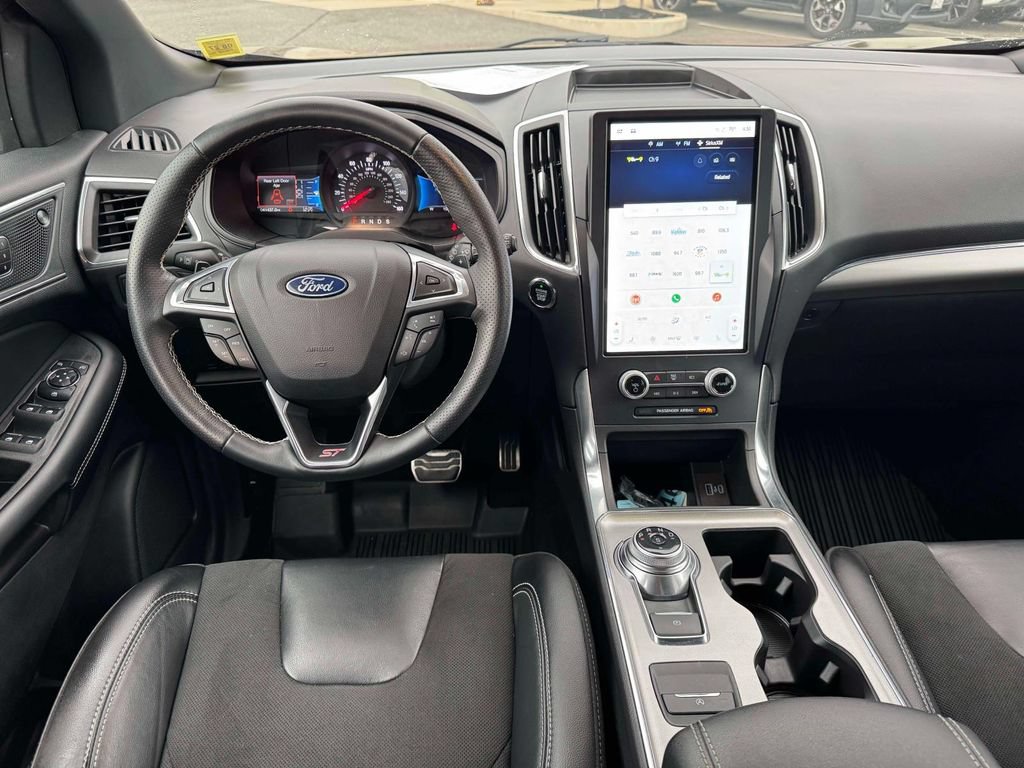 Used 2023 Ford Edge ST w/ Cargo Accessory Package AWD/4WD image 21