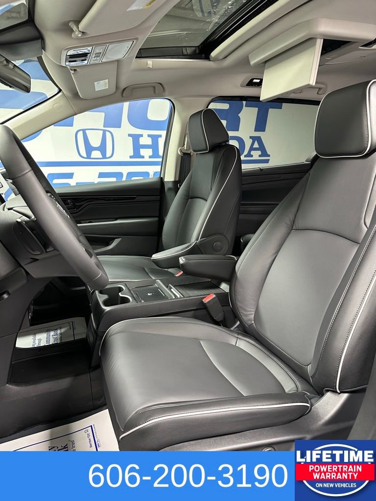 New 2026 Honda Odyssey Touring image 13
