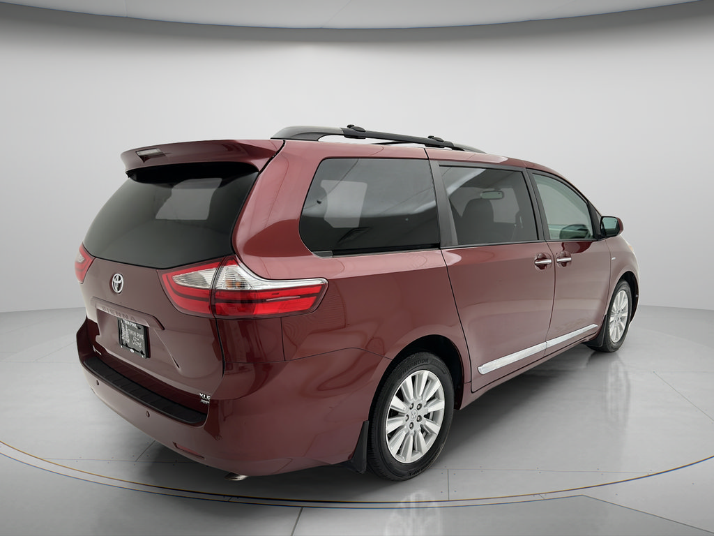 Used 2017 Toyota Sienna XLE w/ XLE Navigation Package AWD/4WD image 5