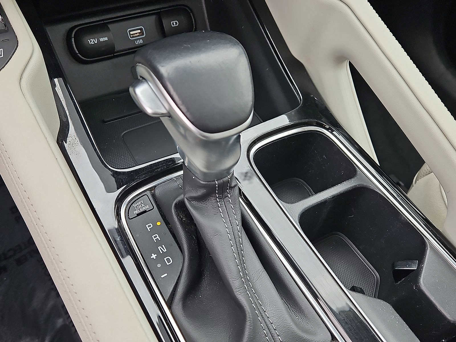 Used 2022 Kia Telluride EX w/ EX Premium Package image 12