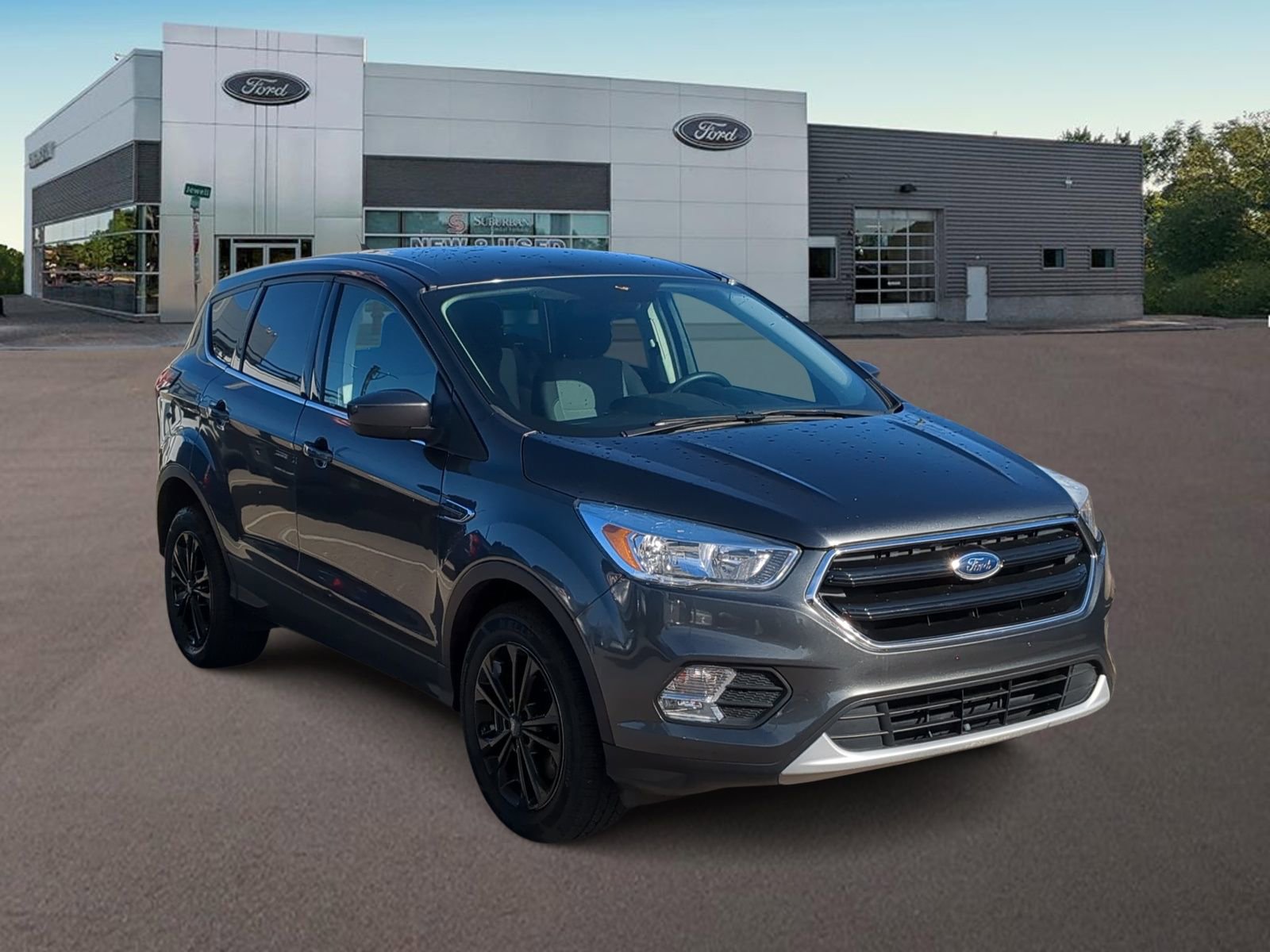 Used 2019 Ford Escape SE image 2