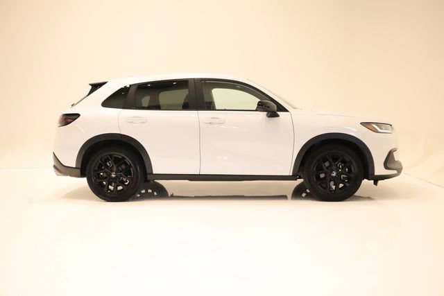 Used 2025 Honda HR-V Sport image 3