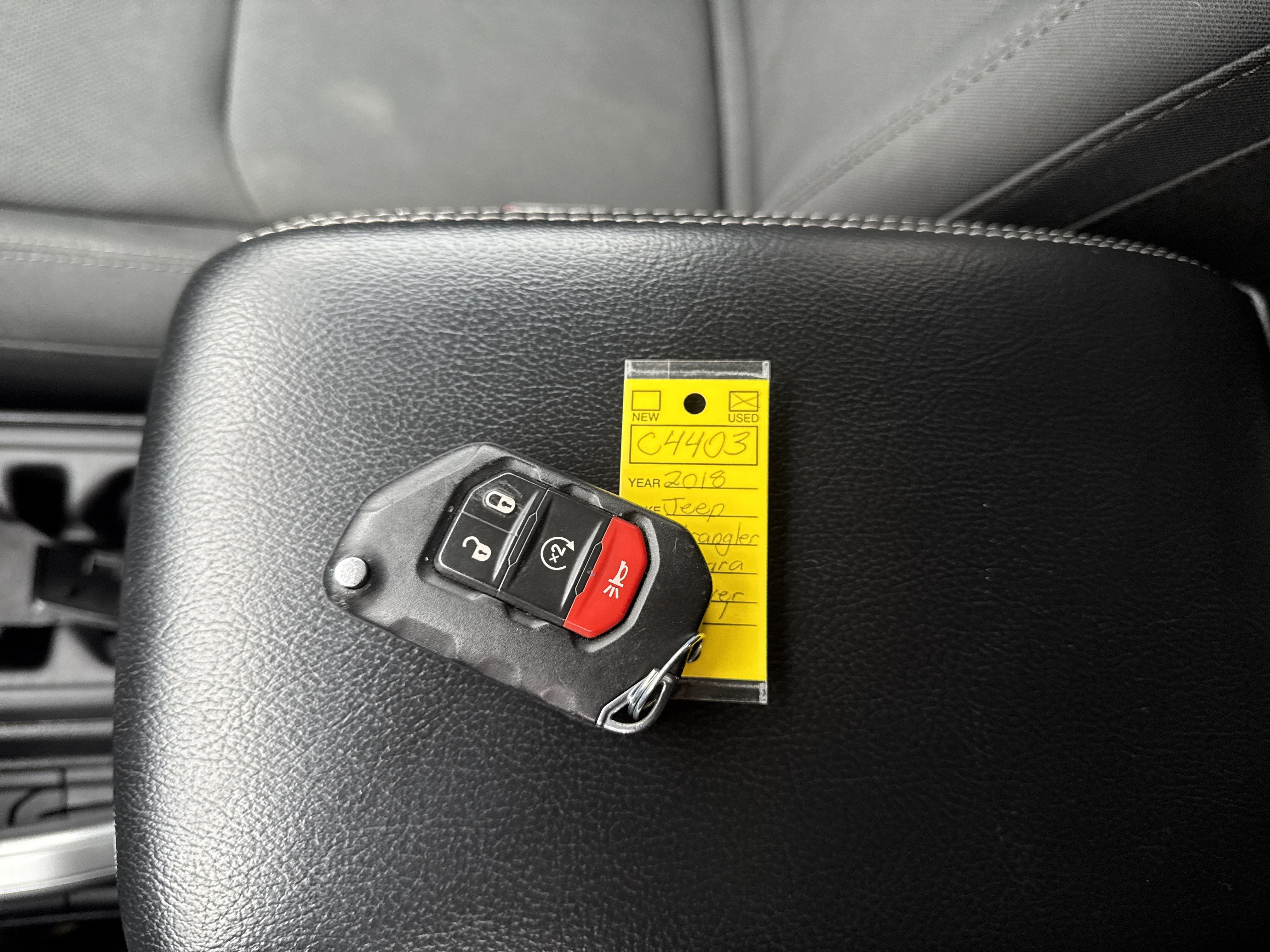 Used 2018 Jeep Wrangler Unlimited Sahara image 31