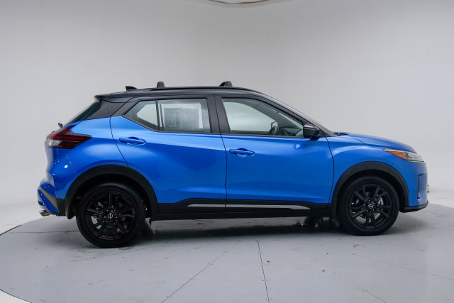 Used 2023 Nissan Kicks SR w/ SR Premium Package FWD image 6