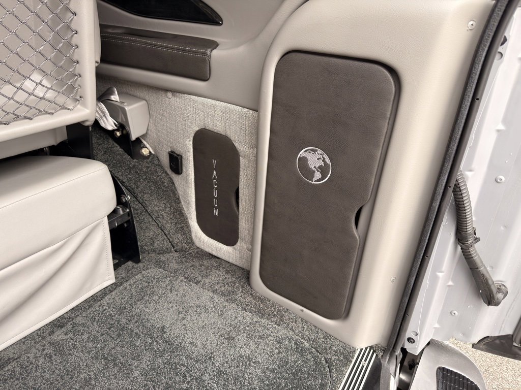 Used 2021 Chevrolet Express 2500 LS w/ Enhanced Convenience Package image 74