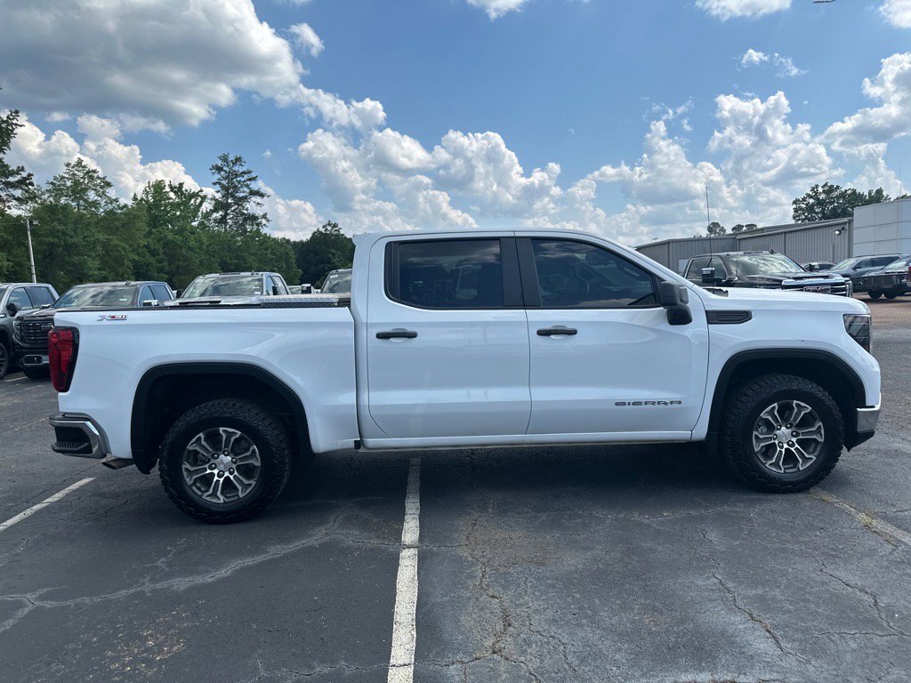 Used 2024 GMC Sierra 1500 Pro w/ Pro Value Package image 3