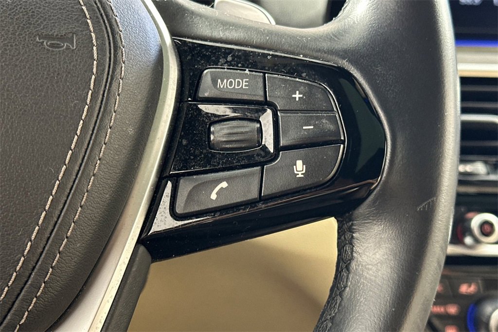 Used 2018 BMW 530e image 27