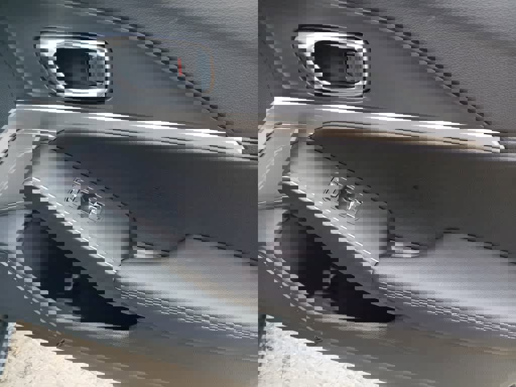 Used 2025 Acura Integra A-Spec image 28