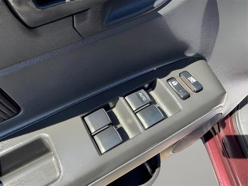 Used 2014 Scion xB FWD image 17