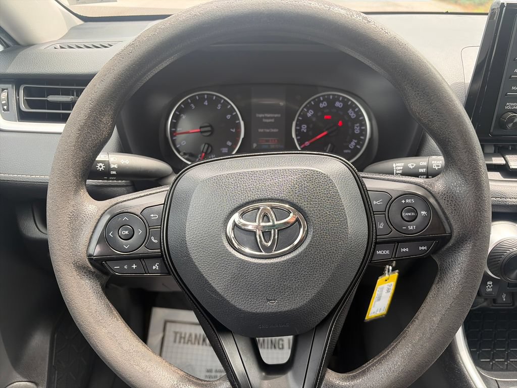 Used 2020 Toyota RAV4 LE FWD image 15