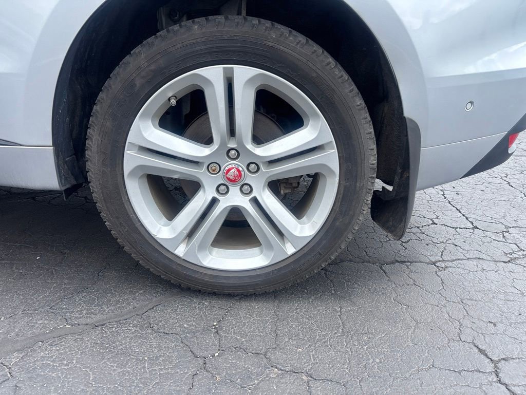 Used 2018 Jaguar F-PACE R-Sport AWD/4WD image 9