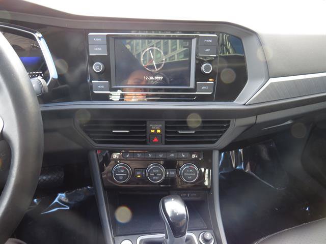 Used 2023 Volkswagen Jetta SE w/ Panoramic Sunroof Package image 14