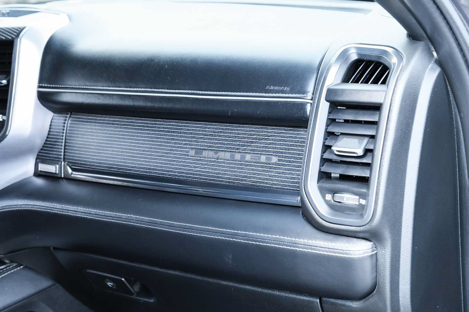 Used 2020 RAM 3500 Limited AWD/4WD image 55
