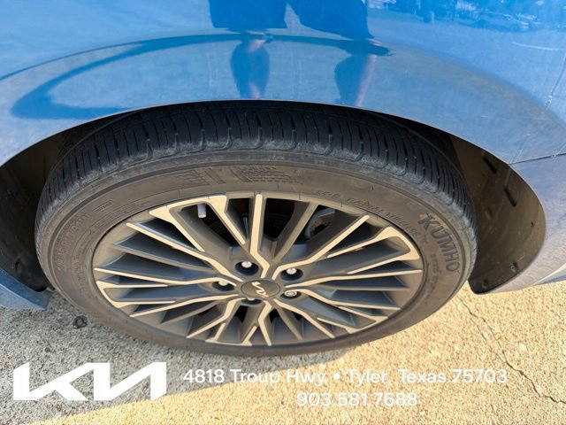 Certified 2024 Kia Forte GT-Line FWD image 8