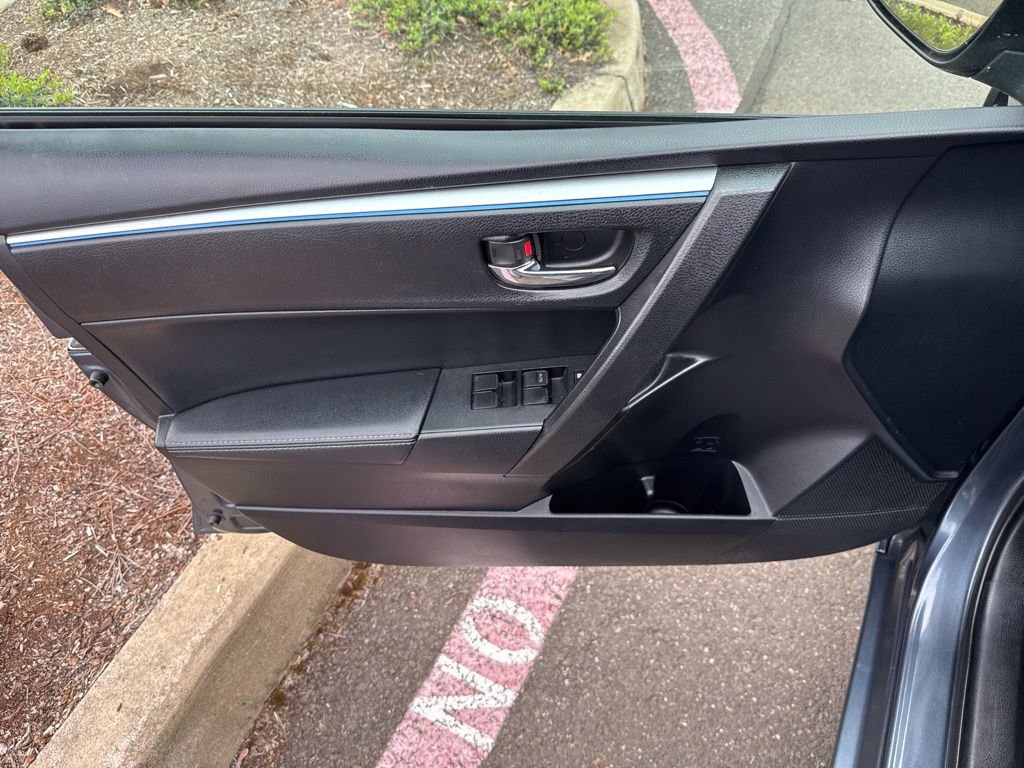 Used 2015 Toyota Corolla S image 15
