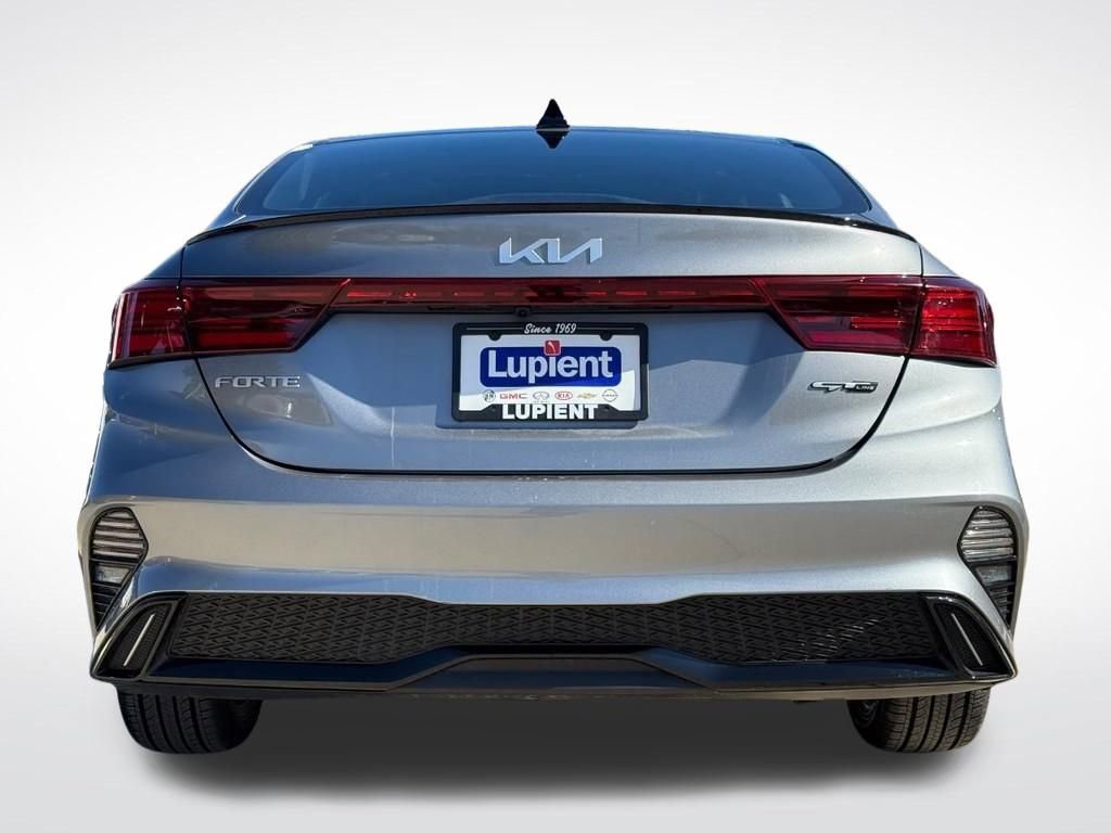 Used 2023 Kia Forte GT-Line w/ GT-Line Premium Package image 5