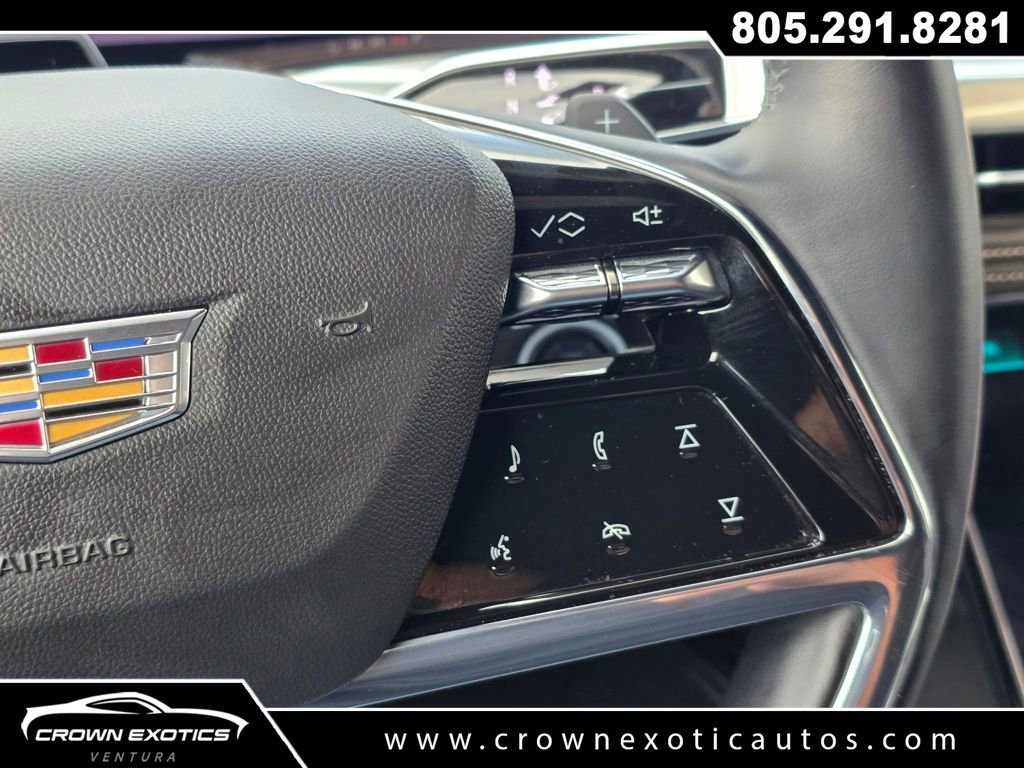 Used 2025 Cadillac Escalade ESV Premium Luxury RWD image 32