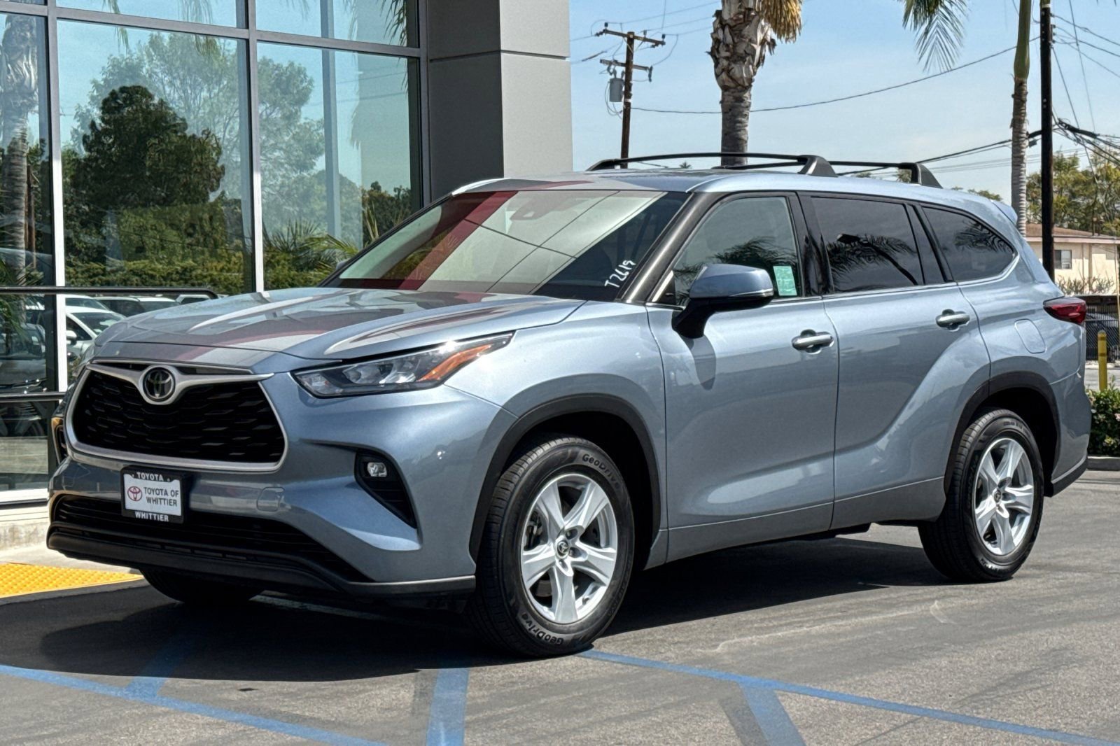 Certified 2020 Toyota Highlander LE image 10