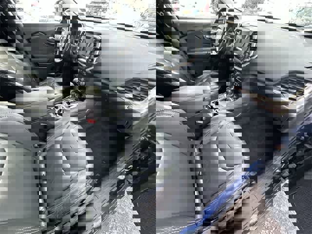 Used 2016 Jeep Cherokee Limited image 19