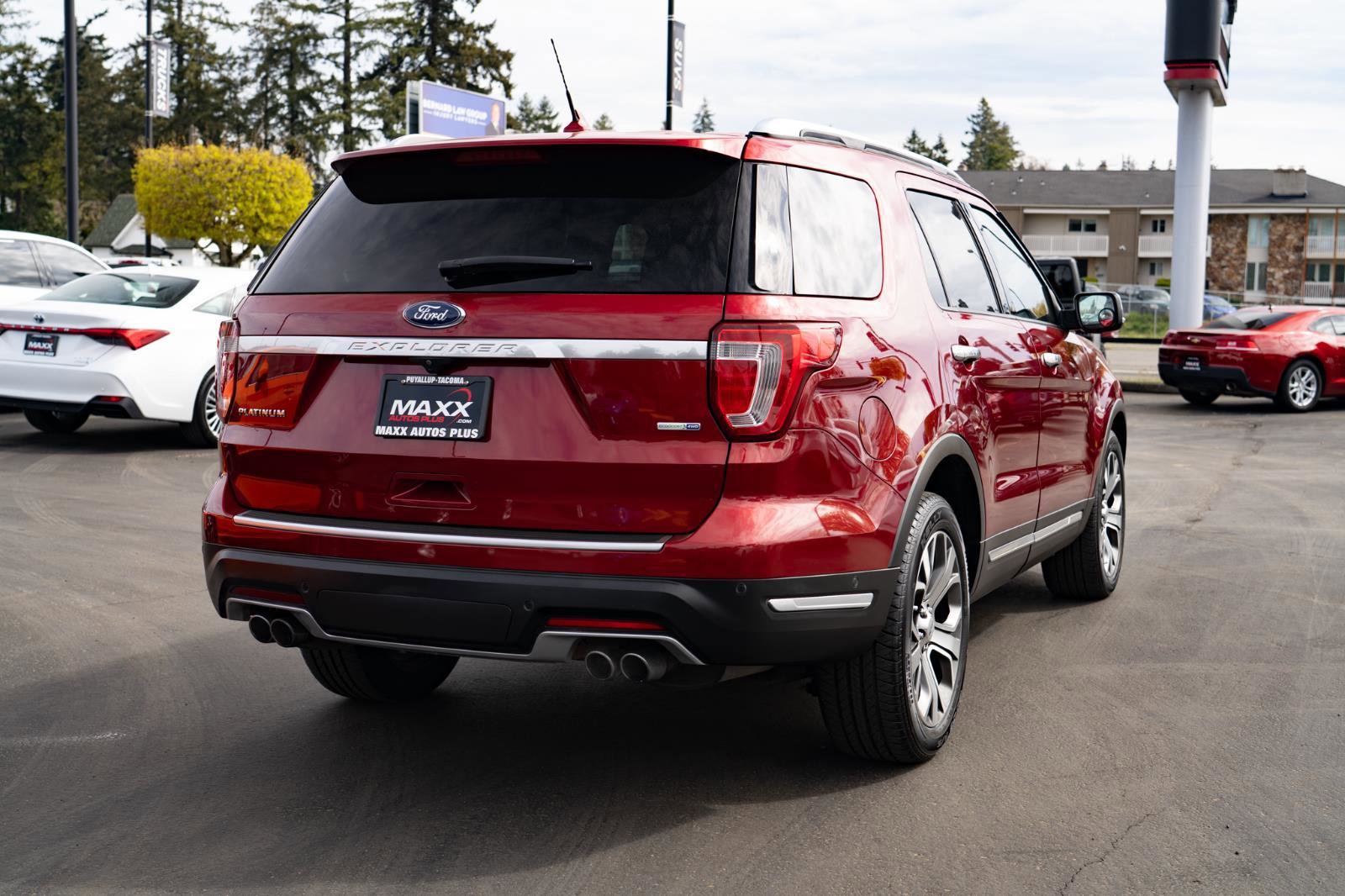 Used 2019 Ford Explorer Platinum AWD/4WD image 9