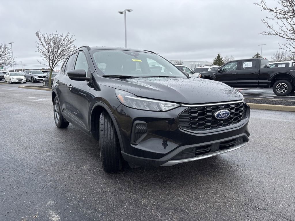 Used 2025 Ford Escape ST-Line image 12