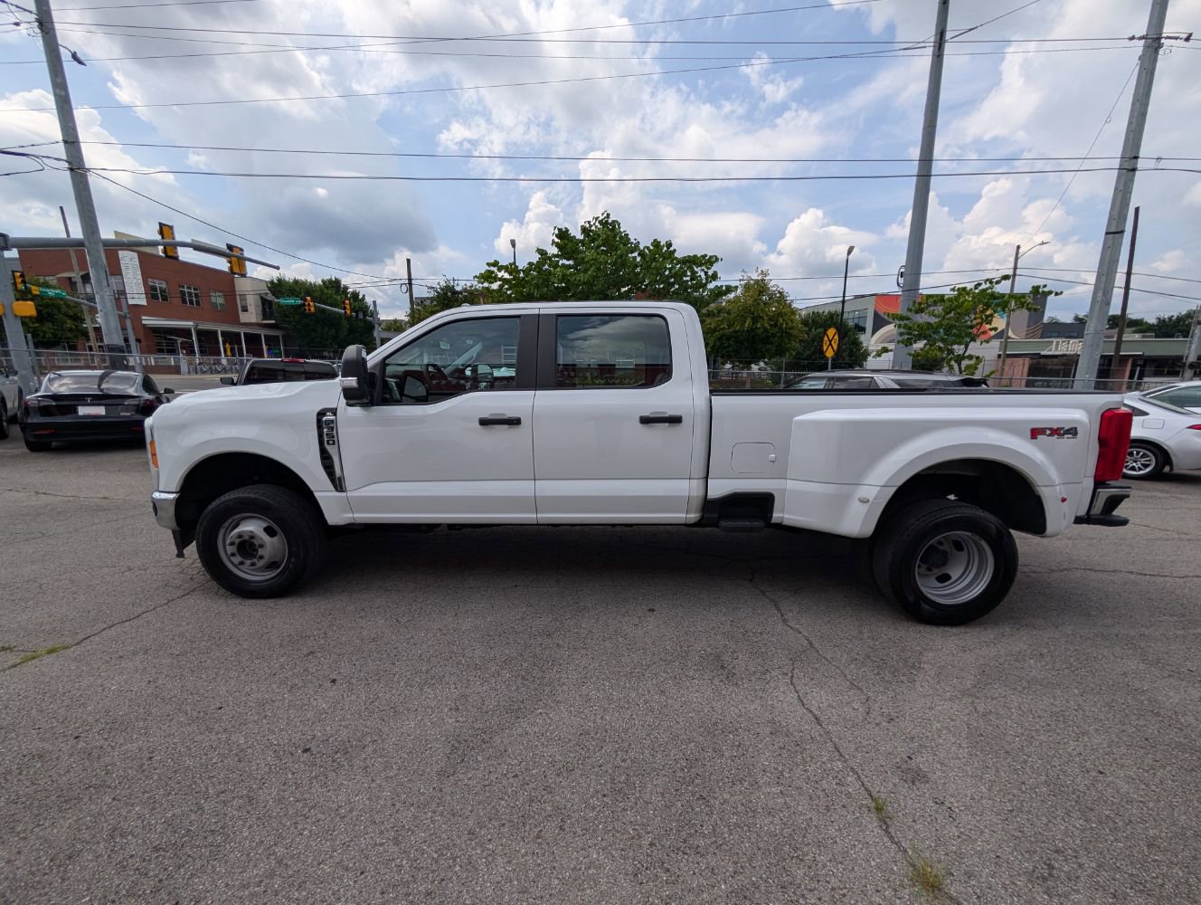 Used 2023 Ford F350 XL w/ XL Driver Assist Package AWD/4WD image 9