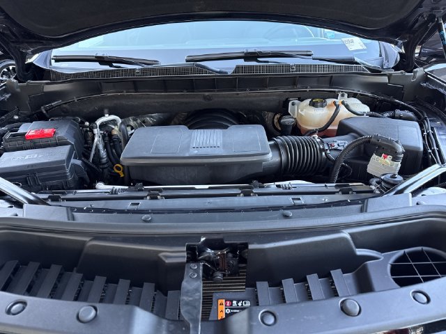 Certified 2025 Chevrolet Suburban Z71 AWD/4WD image 23
