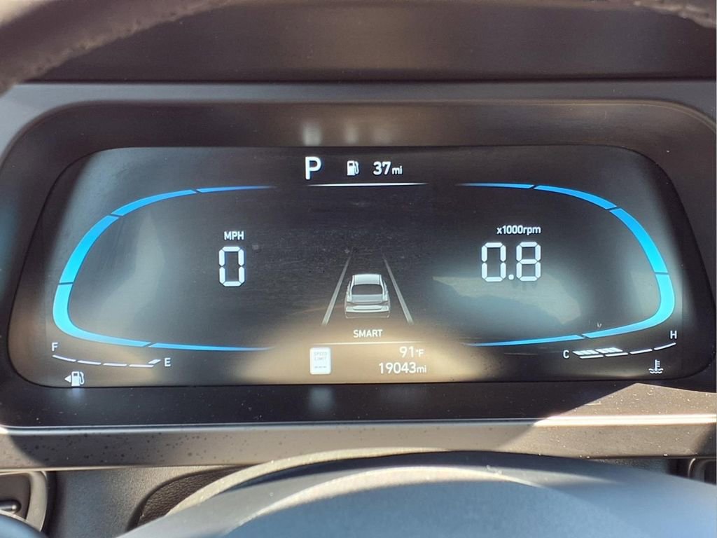 Used 2025 Hyundai Elantra Sport FWD image 18