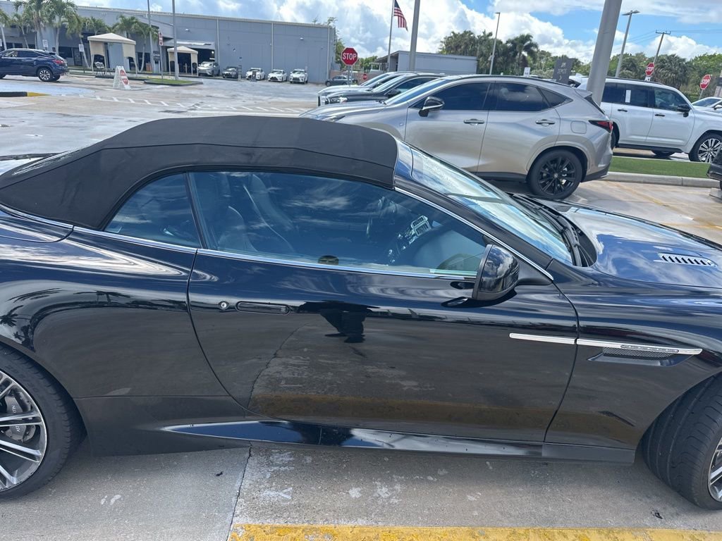 Used 2015 Aston Martin DB9 Volante RWD image 3
