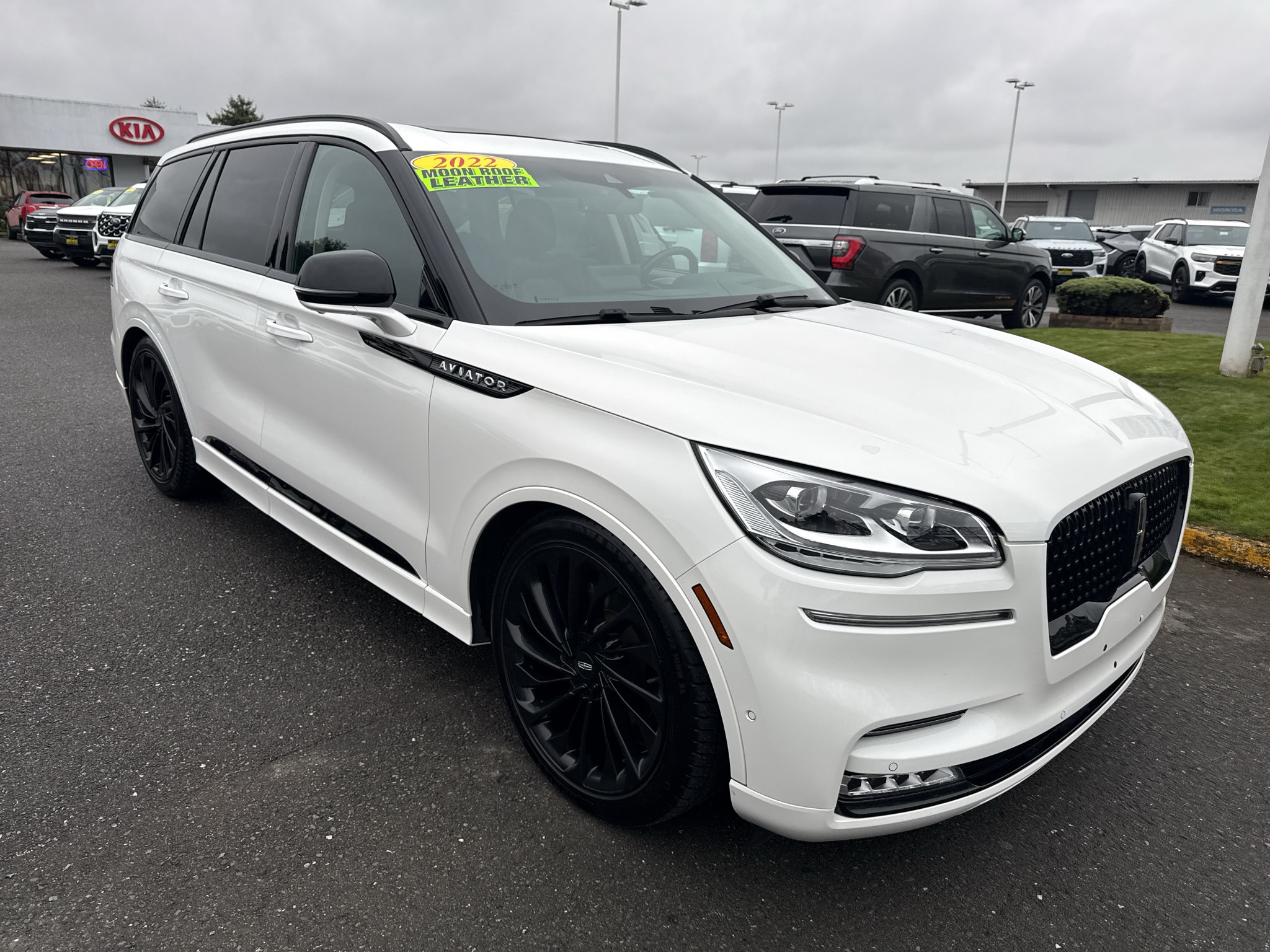 Used 2022 Lincoln Aviator Reserve w/ Equipment Group 201A AWD/4WD image 8