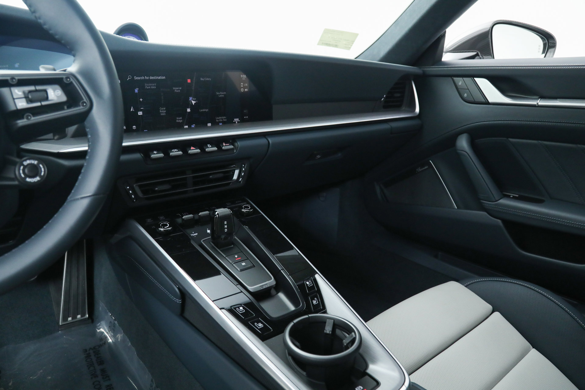 Used 2025 Porsche 911 Turbo S image 33