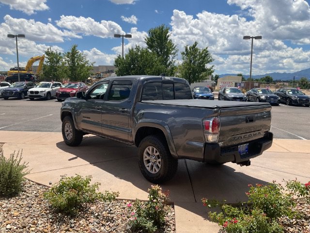 Used 2017 Toyota Tacoma SR5 w/ Tow Package AWD/4WD image 6