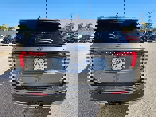 New 2025 Ford Explorer Active w/ Active Comfort Package image 7