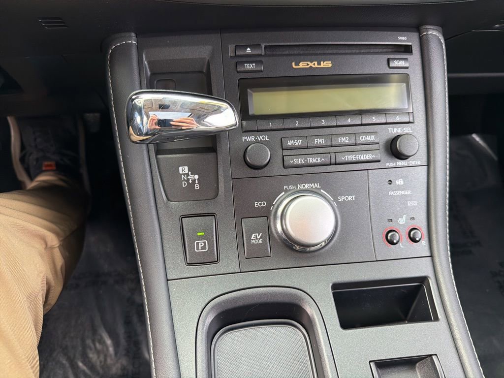 Used 2012 Lexus CT 200h image 22